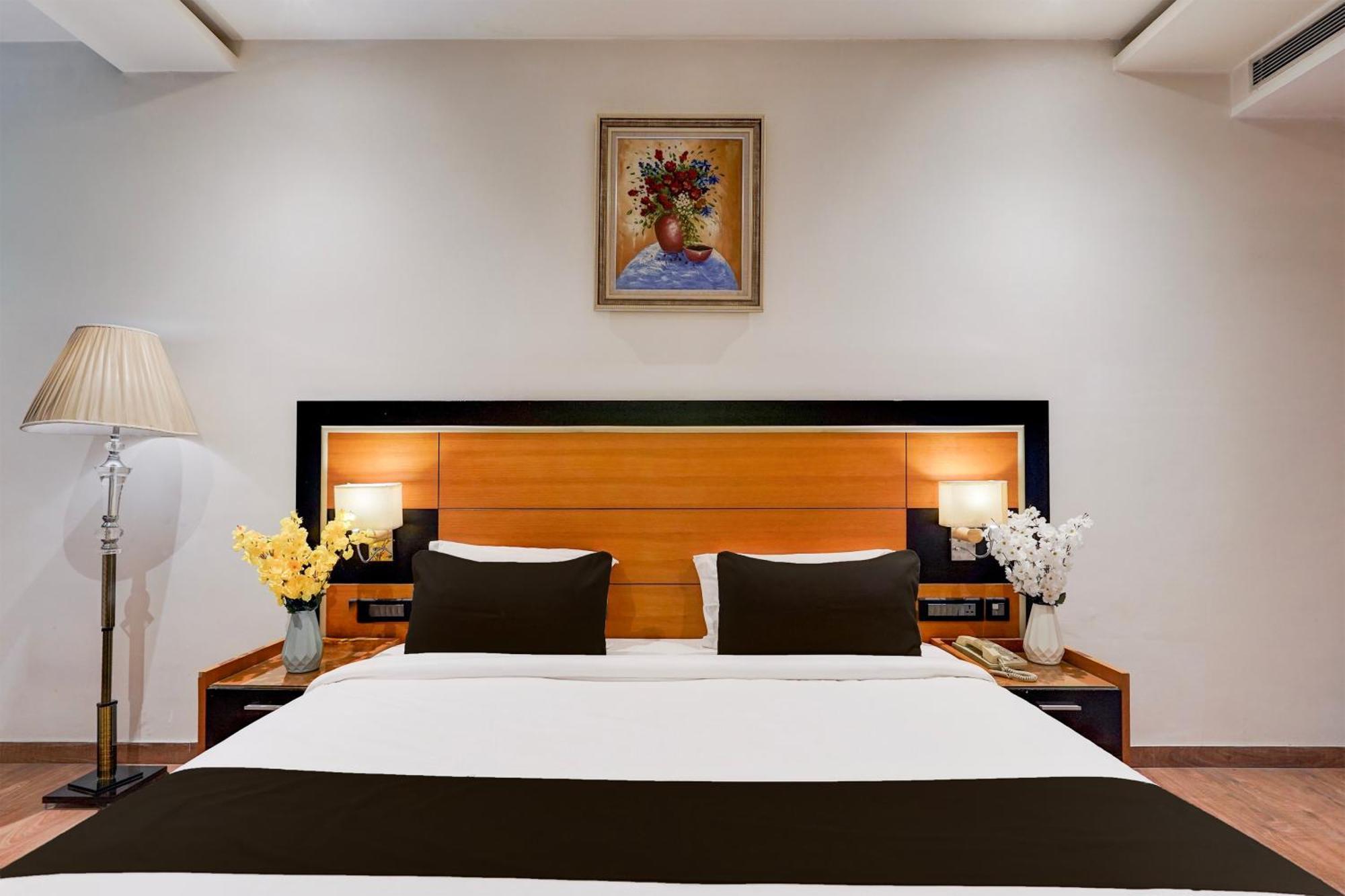 Townhouse Oak Agra Near Sultanganj Puliya Formerly Bb Grand Exterior foto