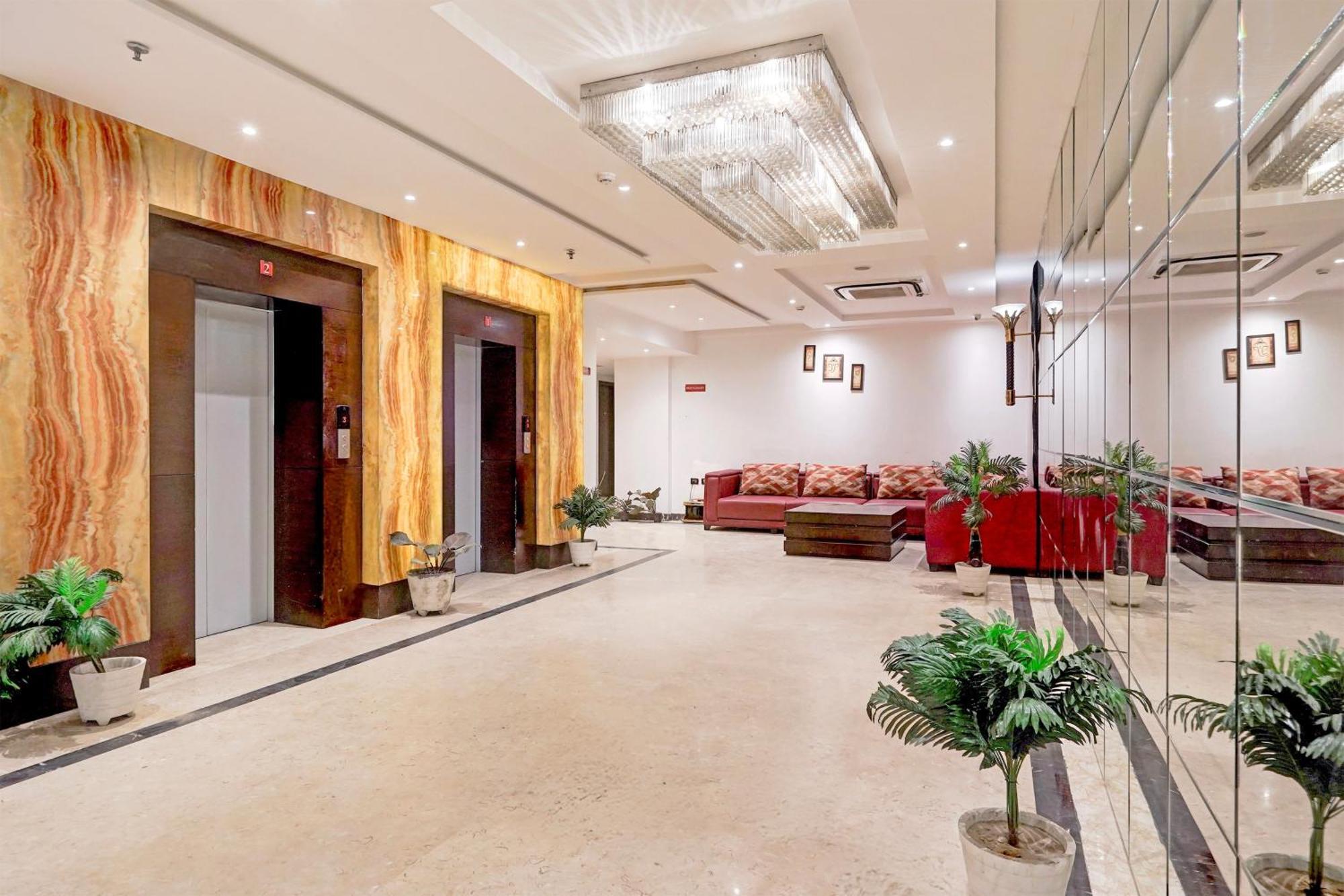 Townhouse Oak Agra Near Sultanganj Puliya Formerly Bb Grand Exterior foto