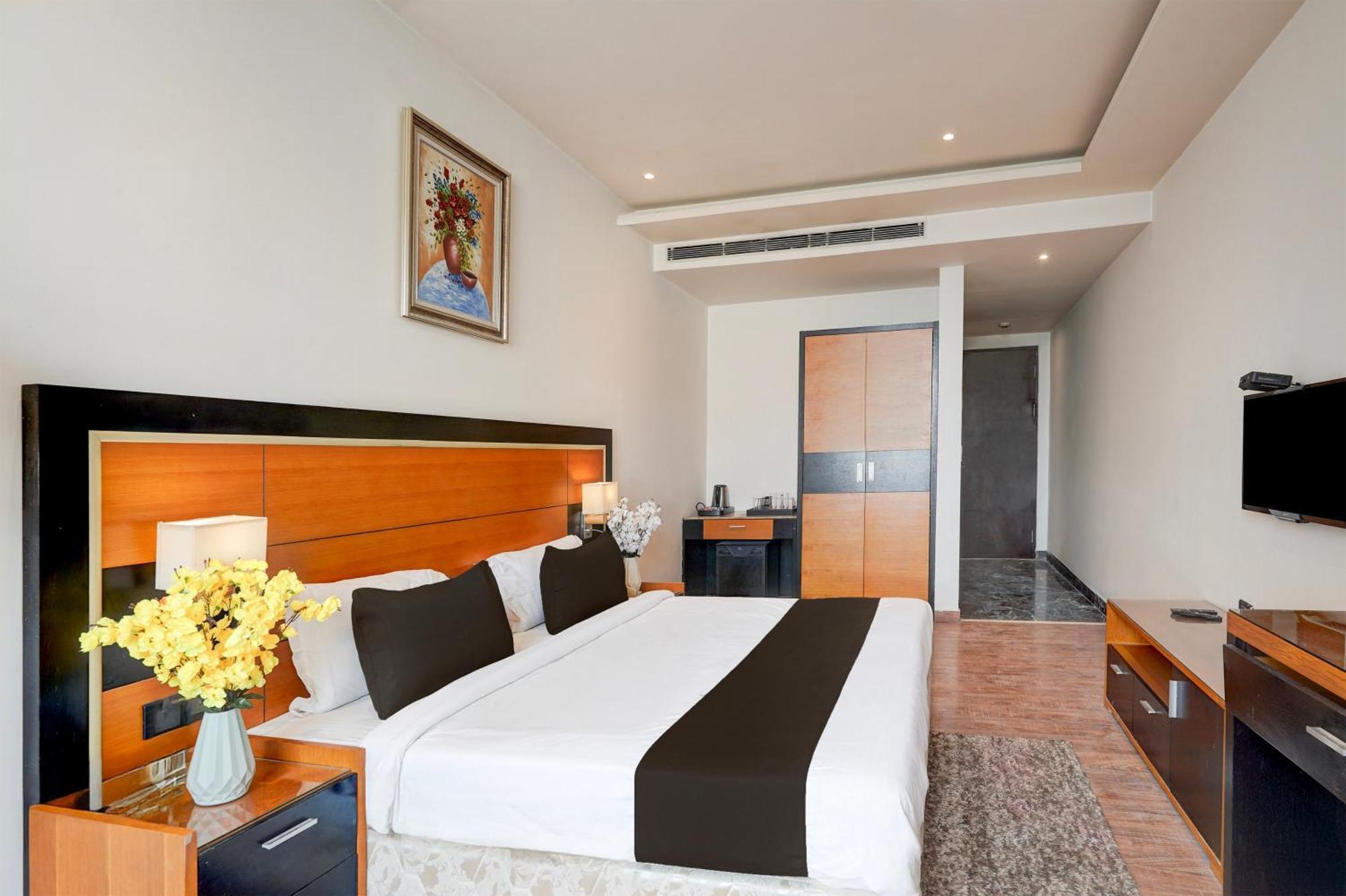 Townhouse Oak Agra Near Sultanganj Puliya Formerly Bb Grand Exterior foto